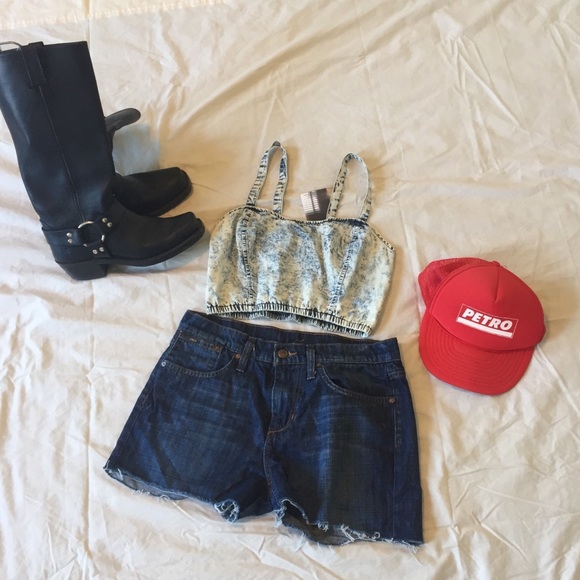 Acid wash crop top. - Picture 7 of 7